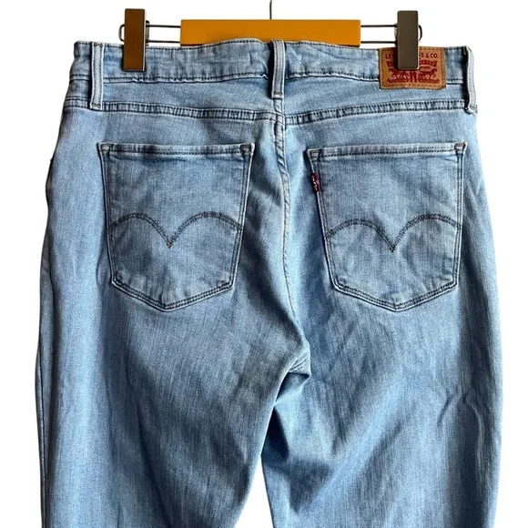 Levi’s 725 High Rise Bootcut Jeans Tribeca Light Wash Size 31 - Picture 8 of 16